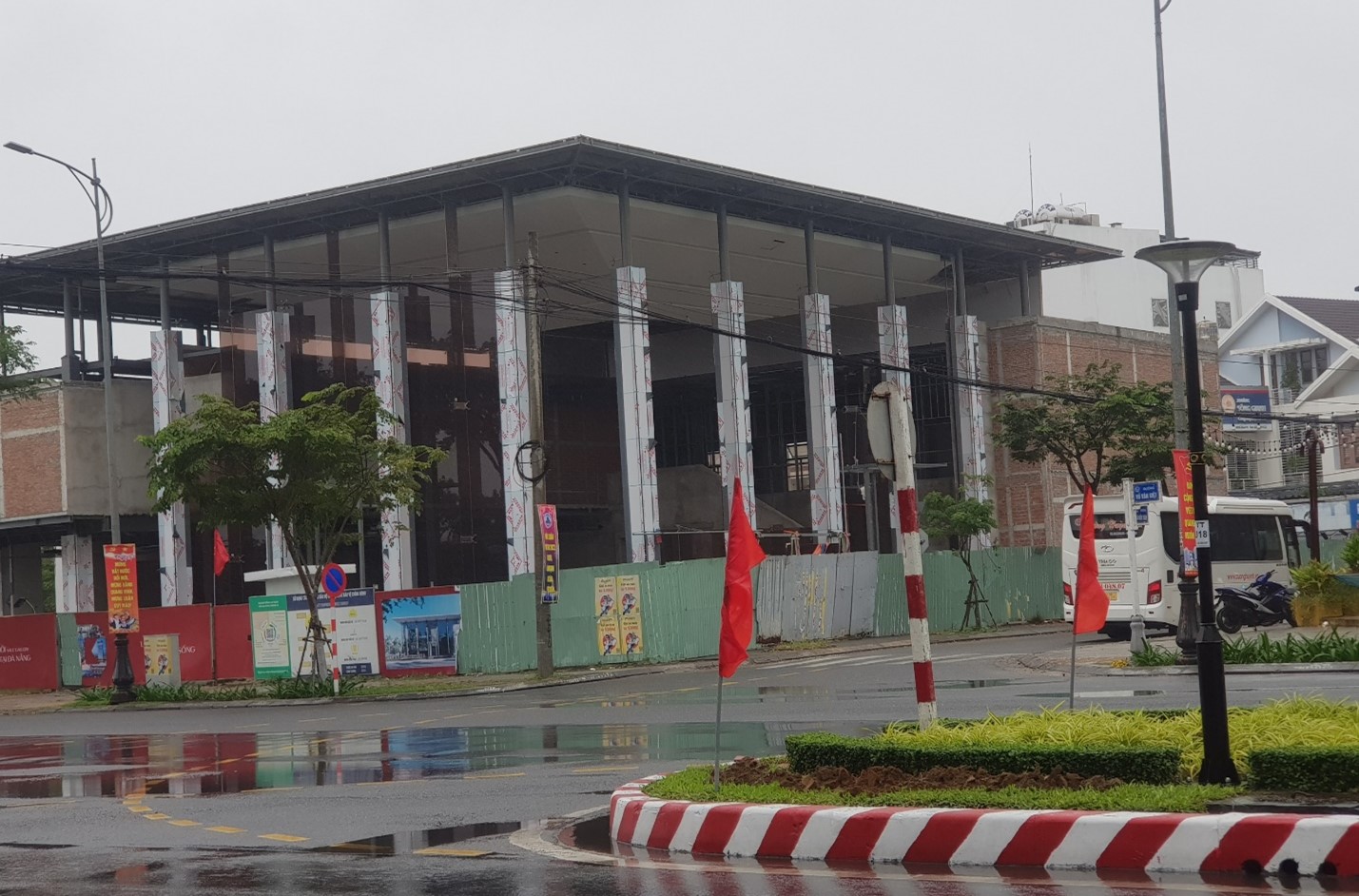 NHÀ ĐIỀU HÀNH DANH KHÔI